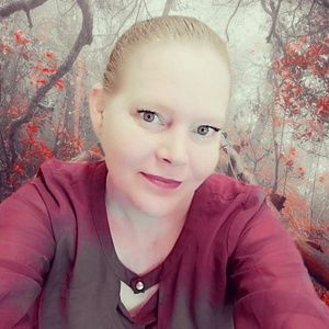 Meet your Posher, Lyndsey